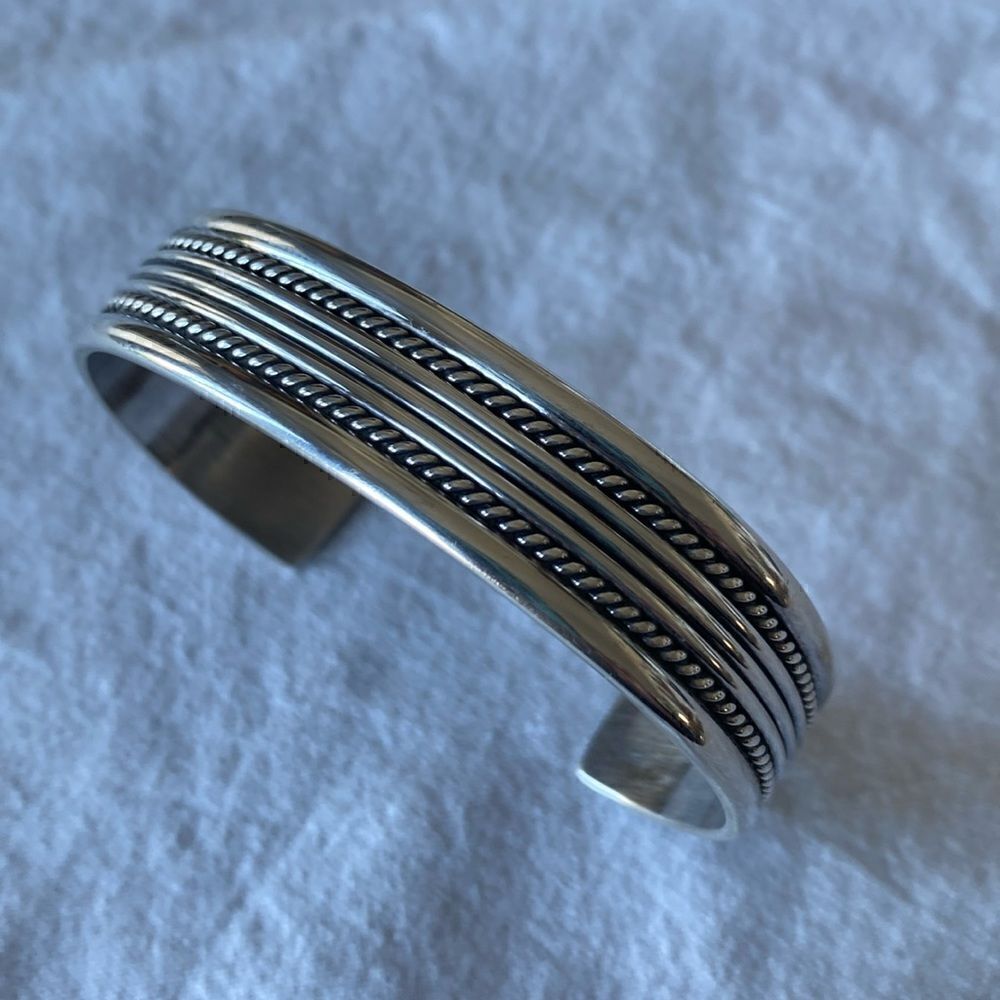 Vintage Navajo sterling silver bracelet by Tahe